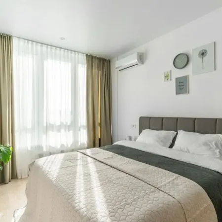 Nyvky Residence Kyiv Exterior photo